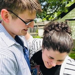 Meet your Posher, Joni